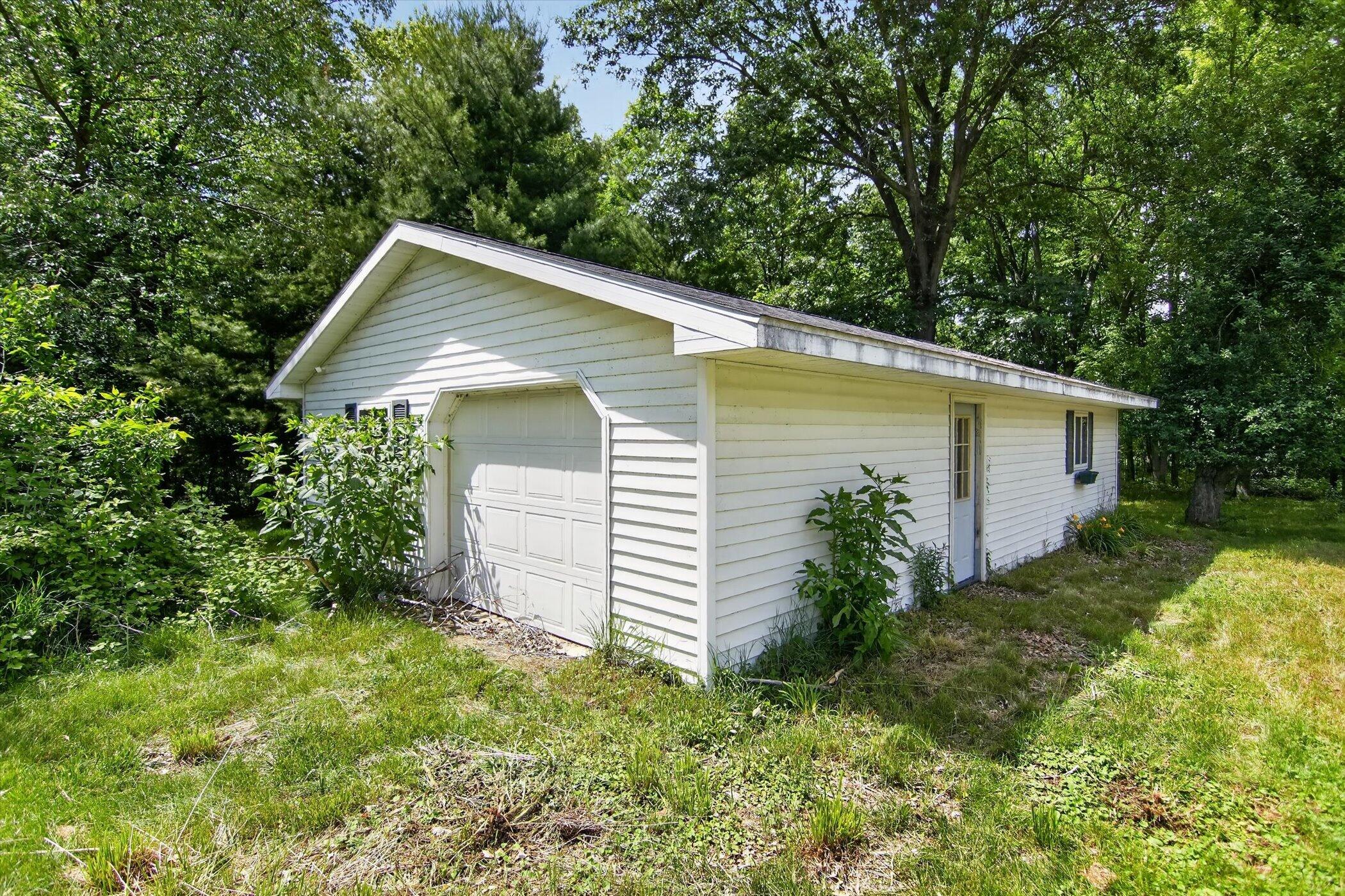 7836 Cuff Road Jackson, MI 49201 - Photo 26 of 43 39-7836-Cuff-Rd-WindowStill-Photography