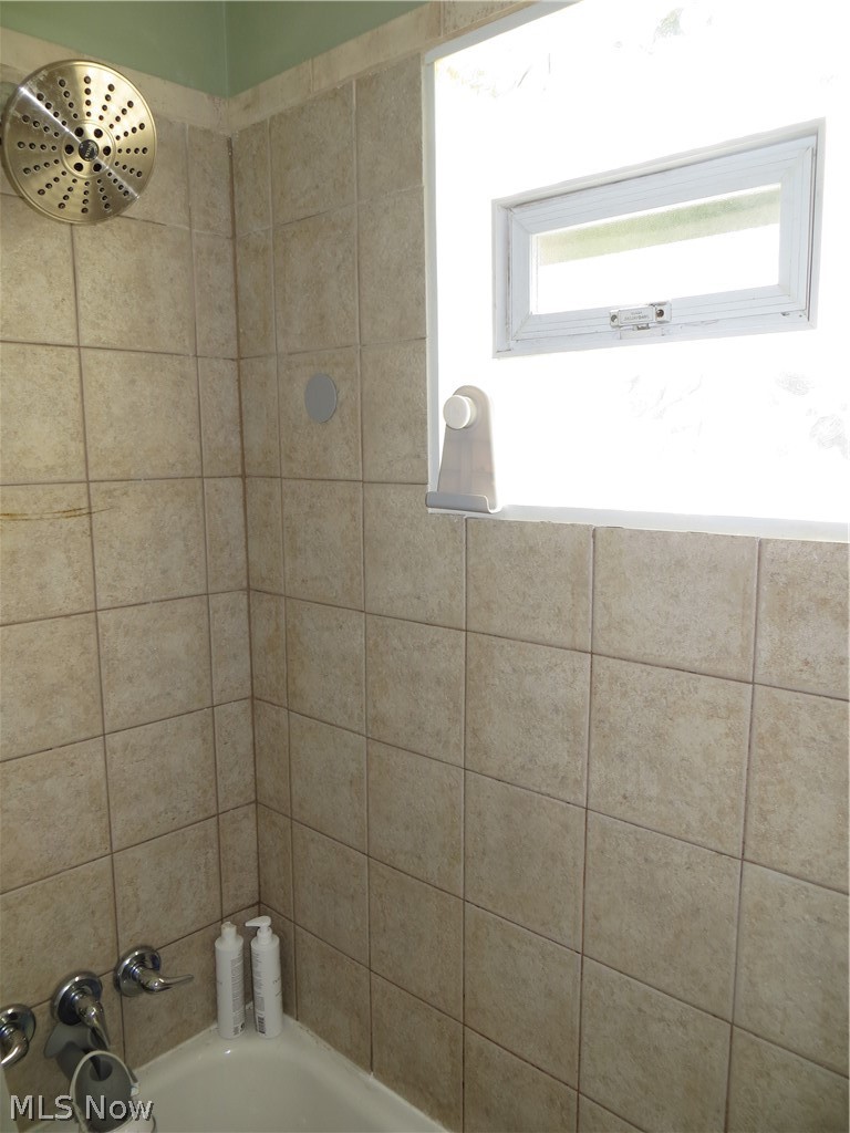4347 Redding Road Cleveland, OH 44109 - Photo 26 of 50