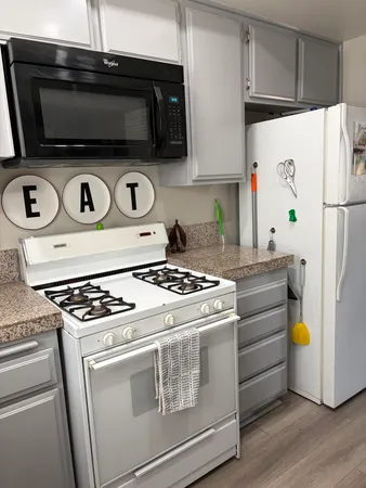 $2,350 | 48939 Eisenhower Drive, Indio, CA 92201