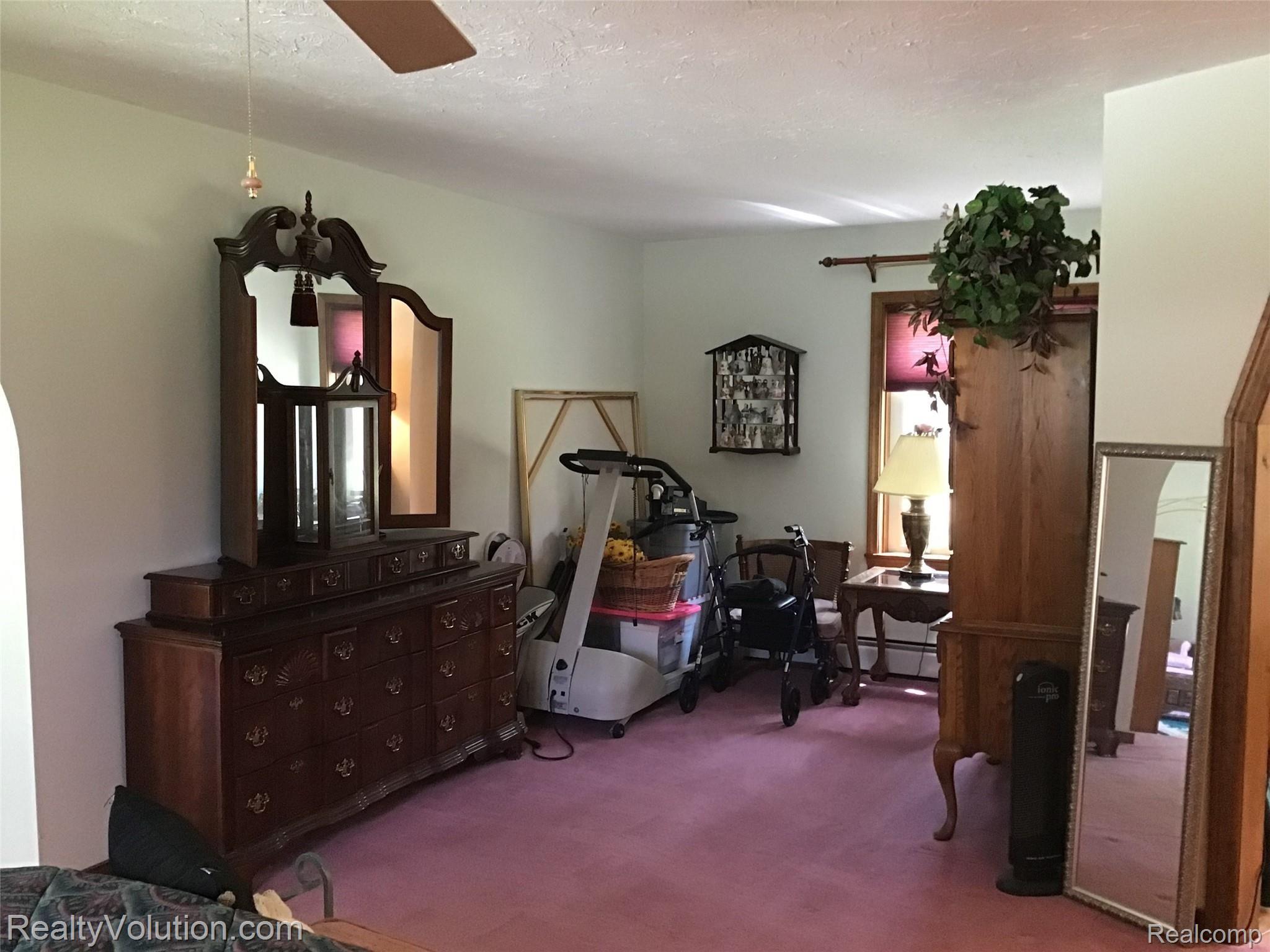 1707 North Livernois Road Rochester, MI 48306 - Photo 25 of 41 13843BC0-8459-4A2E-90BA-A758BA13A650.jpeg
