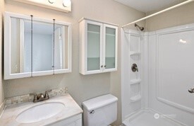 4226 Dayton Avenue North, Unit 202 Seattle, WA 98103 - Photo 22 of 30