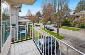 4226 Dayton Avenue North, Unit 202 Seattle, WA 98103 - Photo 27 of 30