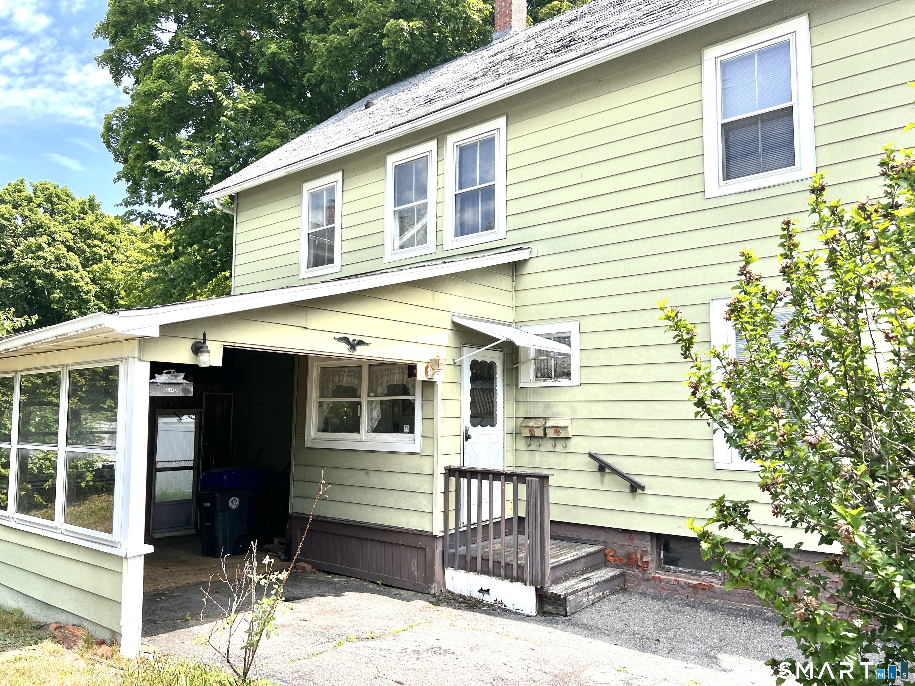 20 Prospect Place Torrington, CT 06790 - Photo 2 of 31