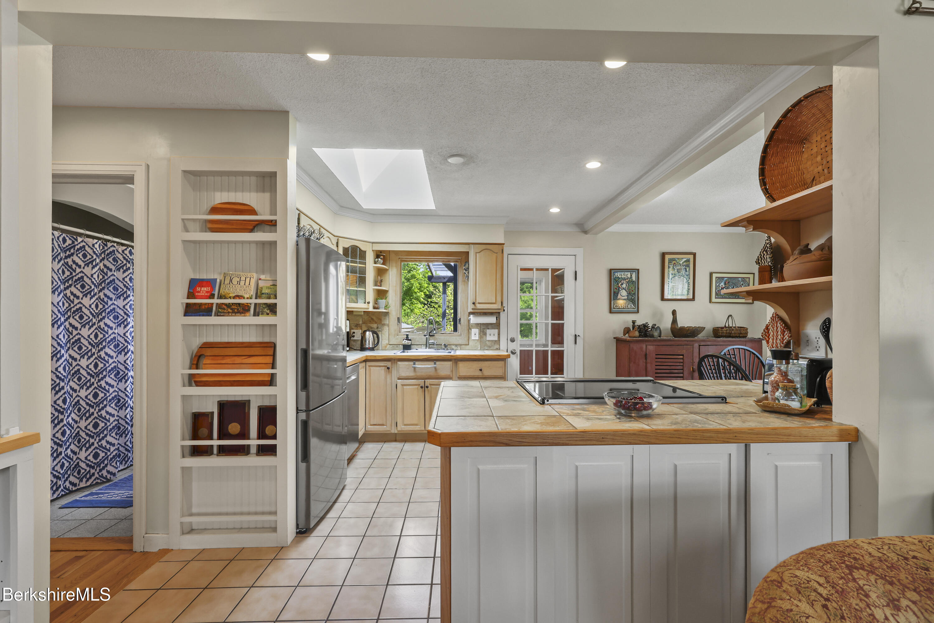359 New Lenox Road Lenox, MA 01240 - Photo 12 of 45 kitchen
