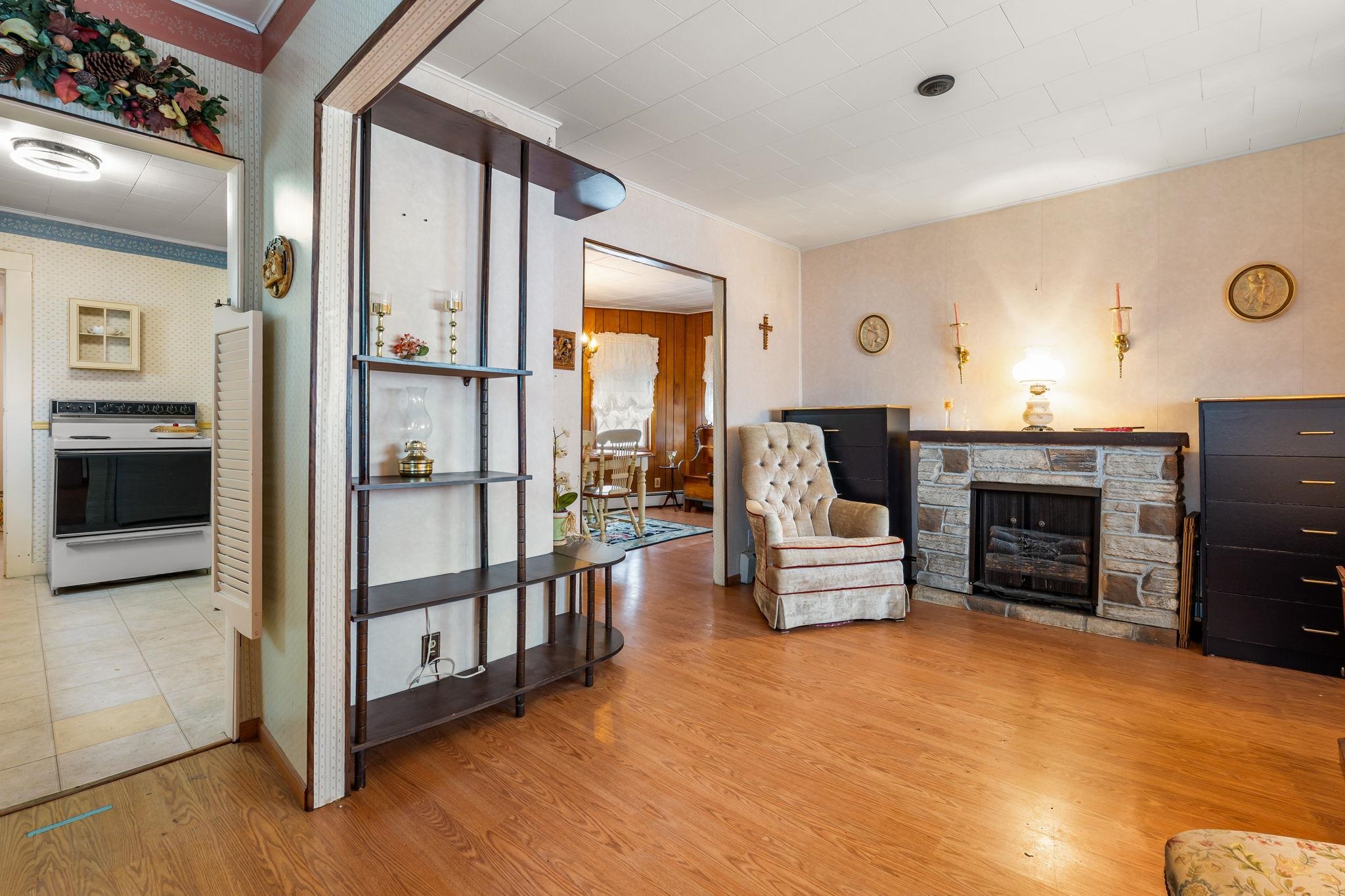 13 2nd Street Gorham, NH 03581 - Photo 15 of 47