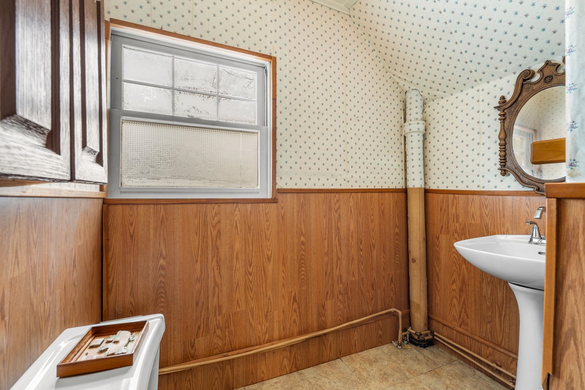 13 2nd Street Gorham, NH 03581 - Photo 25 of 47