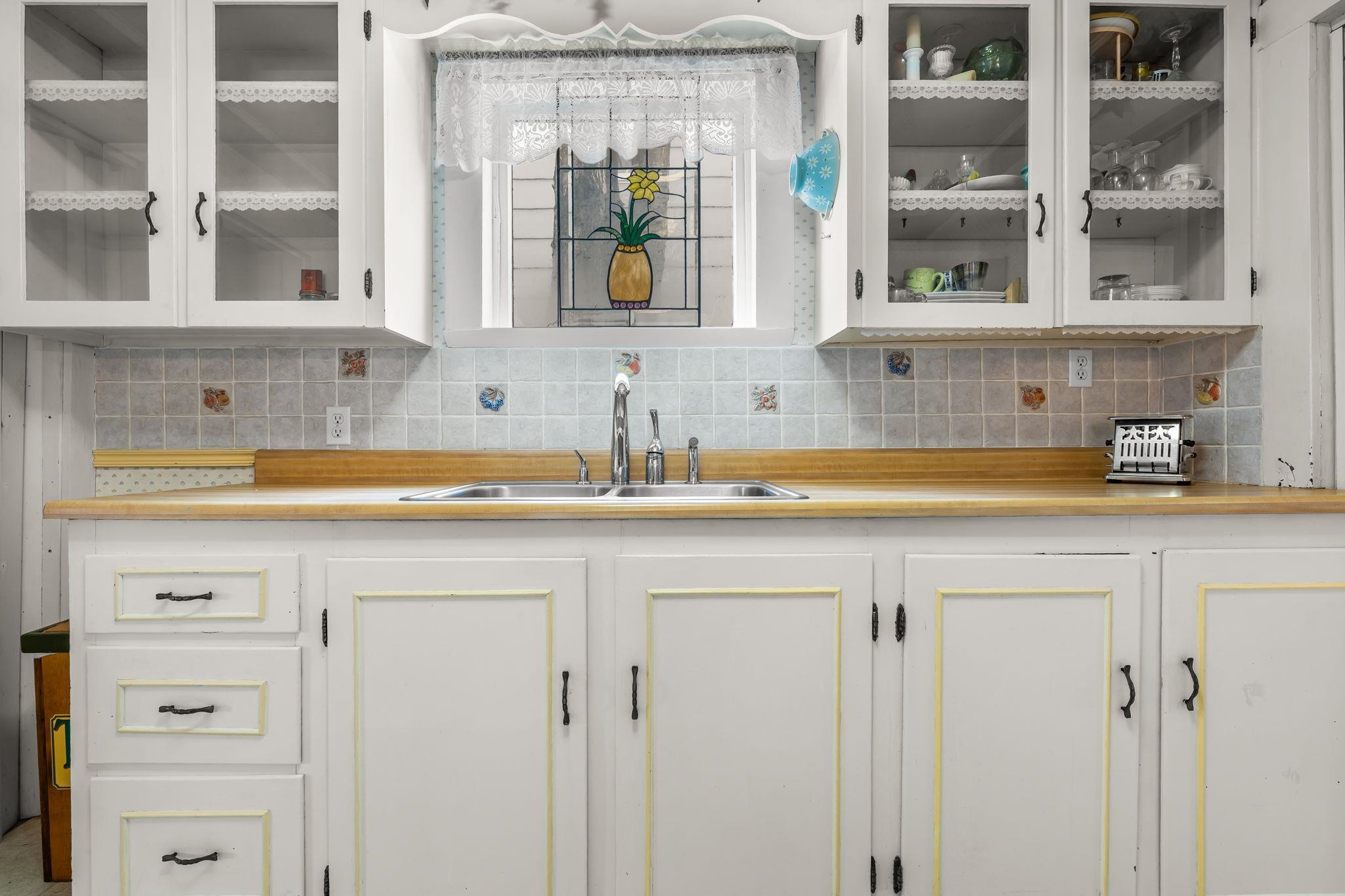 13 2nd Street Gorham, NH 03581 - Photo 5 of 47