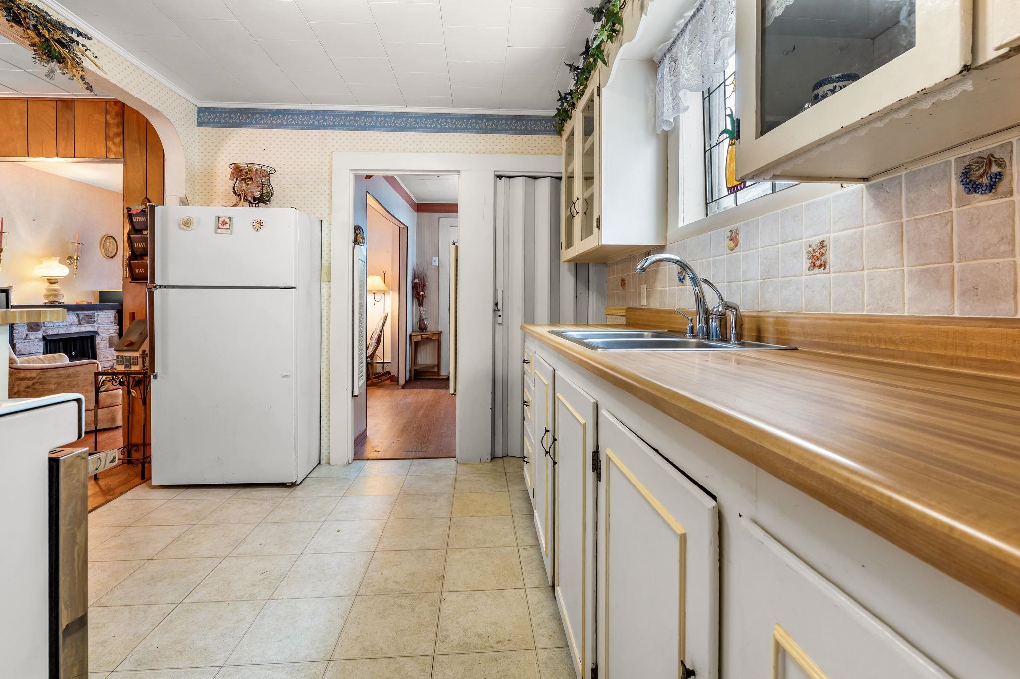 13 2nd Street Gorham, NH 03581 - Photo 6 of 47