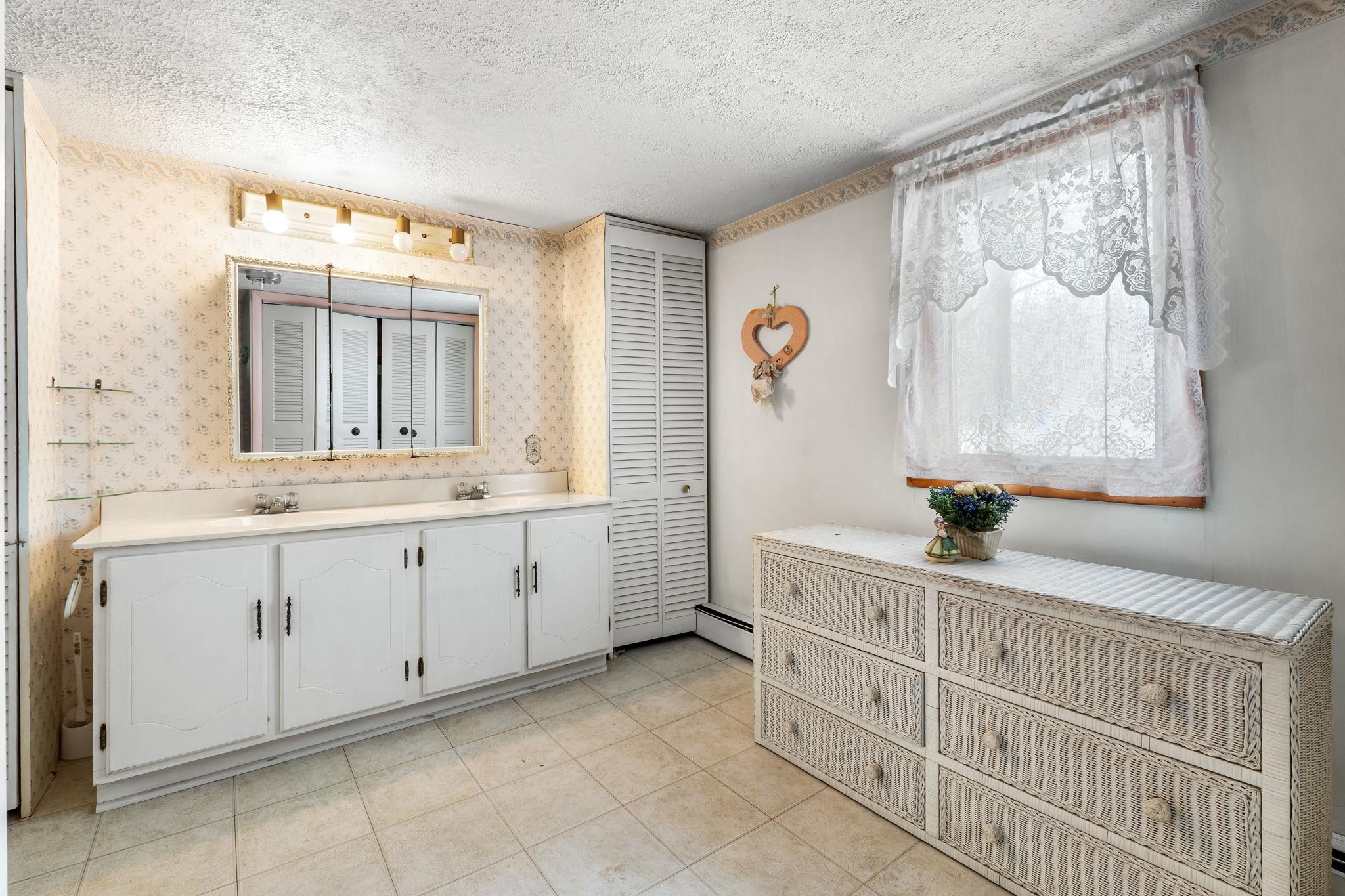 13 2nd Street Gorham, NH 03581 - Photo 10 of 47