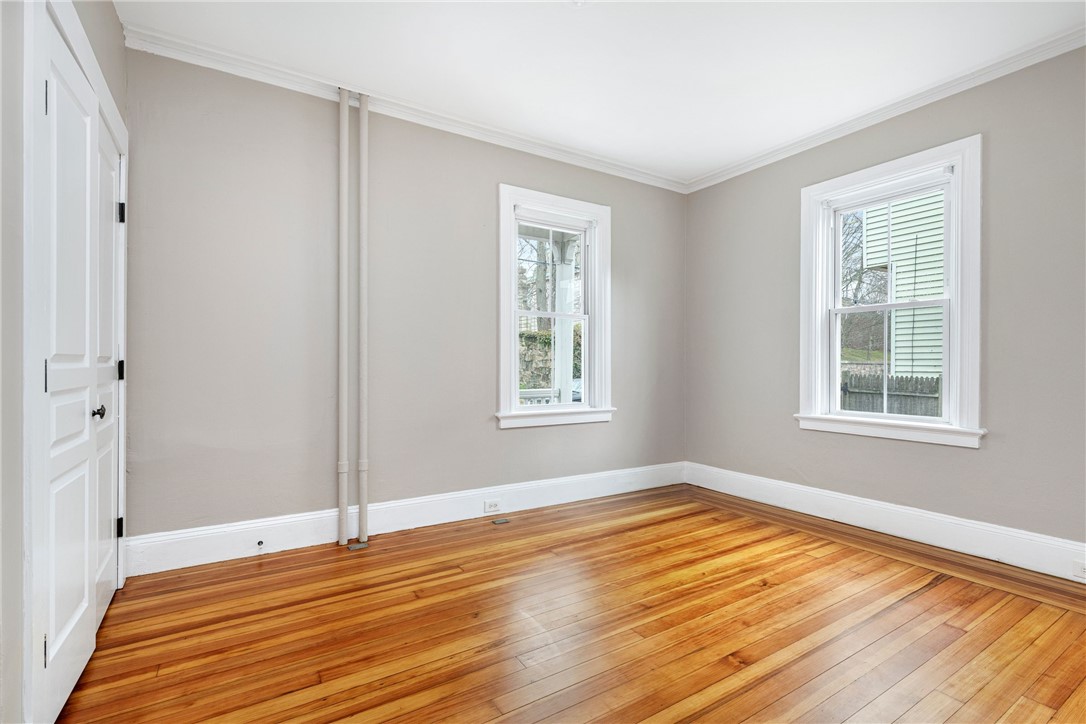 427 Spring Street, Unit 1 Newport, RI 02840 - Photo 11 of 16 Front bedroom