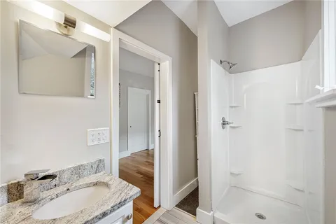 $3,500 | 427 Spring Street, Unit 1, Newport, RI 02840