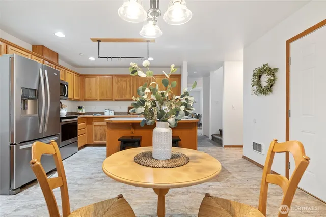 $525,000 | 514 Southwest Hipkins Court, Port Orchard, WA 98367