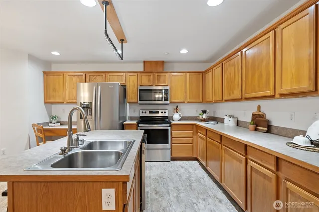 $525,000 | 514 Southwest Hipkins Court, Port Orchard, WA 98367