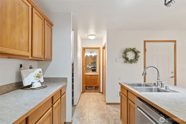 $525,000 | 514 Southwest Hipkins Court, Port Orchard, WA 98367