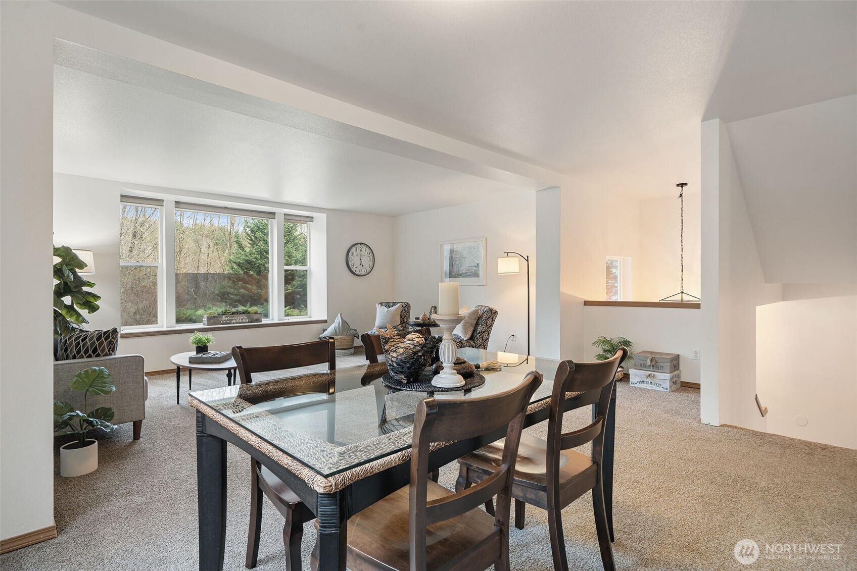 514 Southwest Hipkins Court Port Orchard, WA 98367 - Photo 5 of 39 a dining room with furniture and window