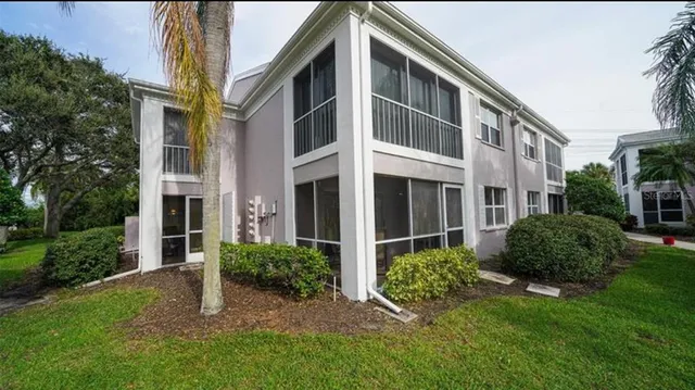 $325,000 | 5655 Sheffield Greene Circle, Unit 61, Sarasota, FL 34235