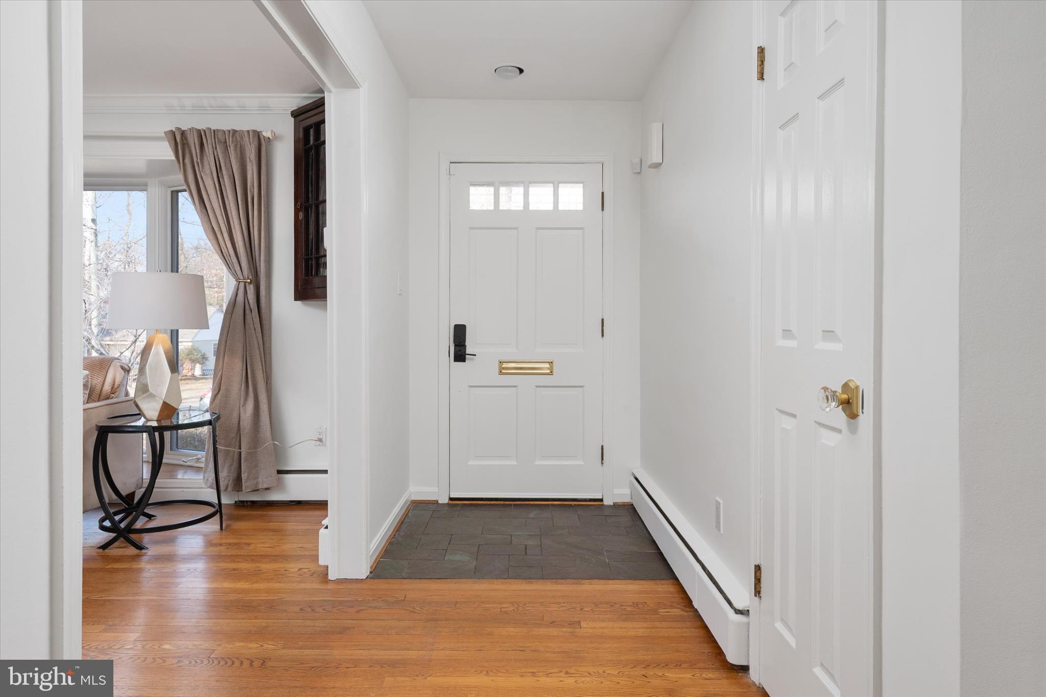 2100 Hermitage Avenue Silver Spring, MD 20902 - Photo 4 of 39