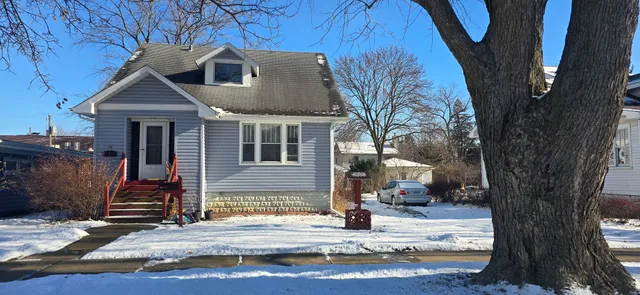 $350,000 | 27 North Adams Street, Westmont, IL 60559