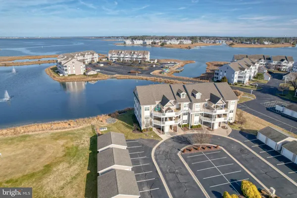 $549,900 | 37400 Pettinaro Drive, Unit 2105, Ocean View, DE 19970