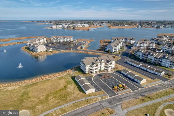 $549,900 | 37400 Pettinaro Drive, Unit 2105, Ocean View, DE 19970