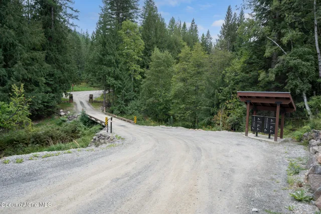 $315,000 | 220 Hawkwind Trail, Cocolalla, ID 83813