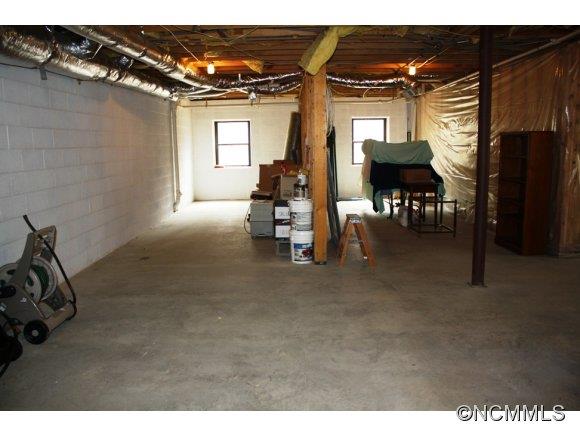 508 Hanging Rock Road Saluda, NC 28773 - Photo 15 of 22 Gallery Image 15