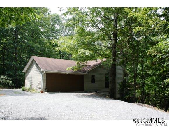 508 Hanging Rock Road Saluda, NC 28773 - Photo 3 of 22 Gallery Image 3