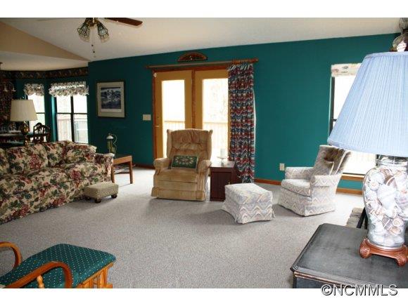 508 Hanging Rock Road Saluda, NC 28773 - Photo 5 of 22 Gallery Image 5