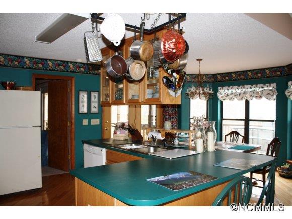 508 Hanging Rock Road Saluda, NC 28773 - Photo 7 of 22 Gallery Image 7