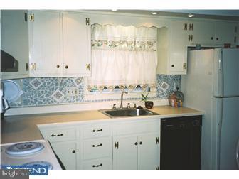 549 Netherwood Road Upper Darby, PA 19082 - Photo 8 of 12