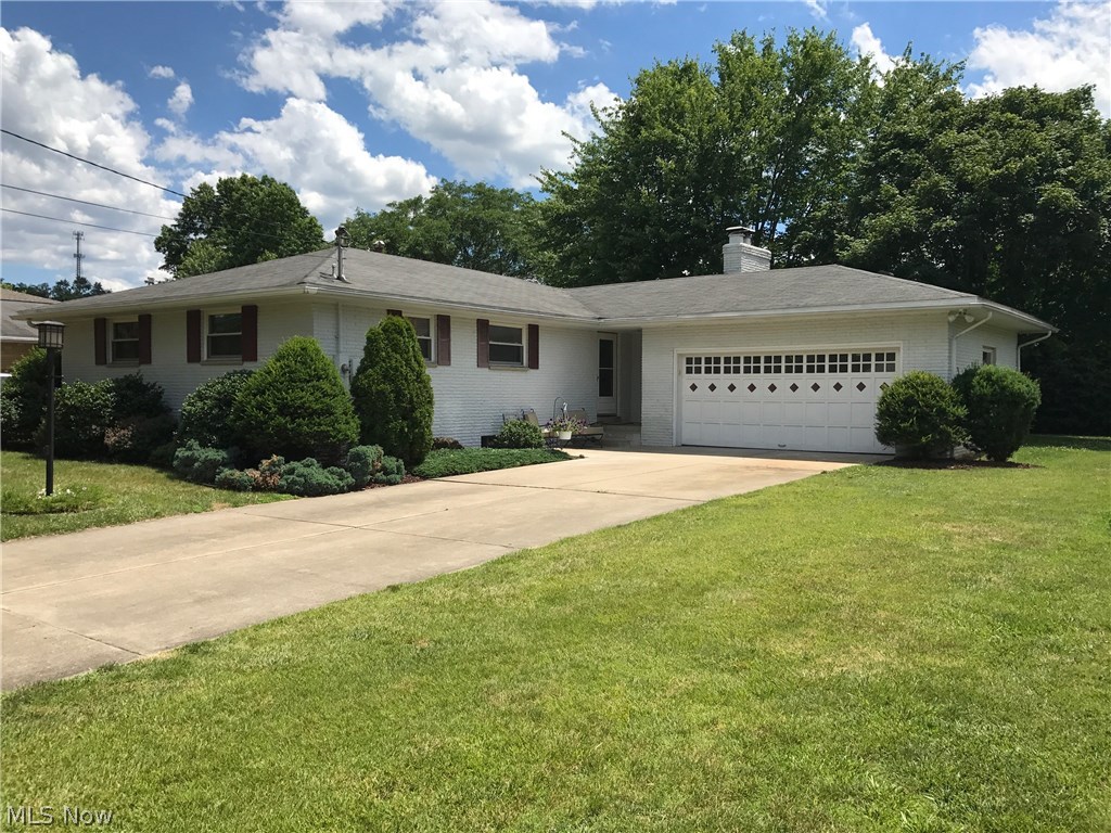 802 49th Street Vienna, WV 26105 - Photo 1 of 33 Front view