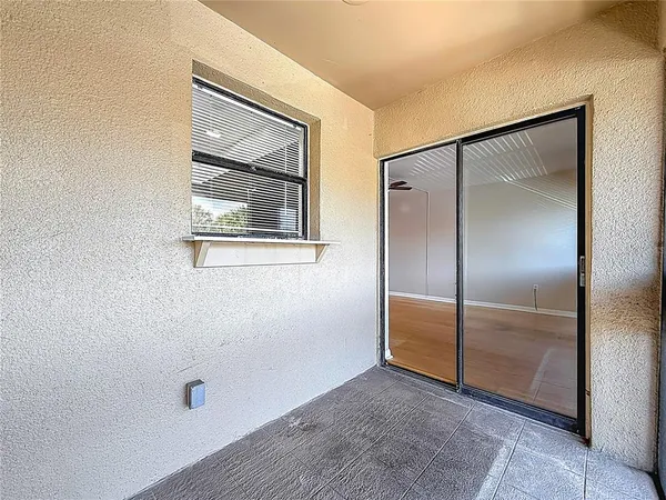 $1,300 | 890 North Village Drive North, Unit 204, St. Petersburg, FL 33716