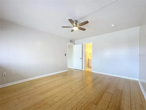 $1,300 | 890 North Village Drive North, Unit 204, St. Petersburg, FL 33716