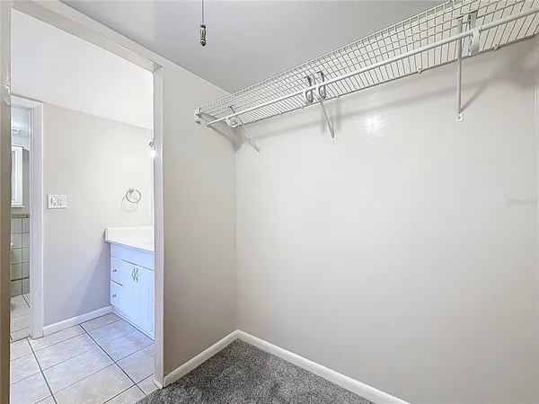 $1,300 | 890 North Village Drive North, Unit 204, St. Petersburg, FL 33716