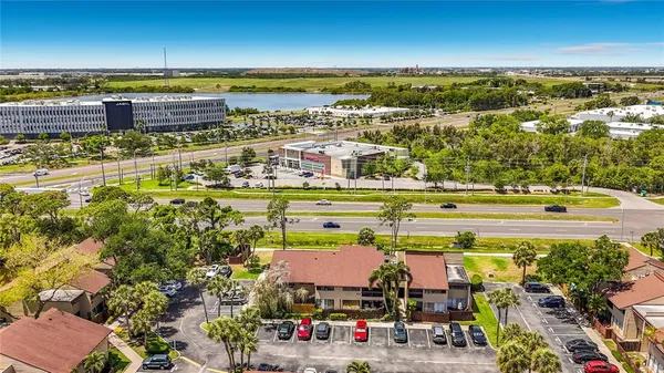 $1,300 | 890 North Village Drive North, Unit 204, St. Petersburg, FL 33716