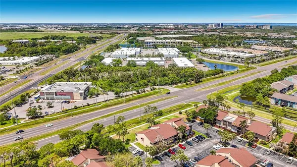 $1,300 | 890 North Village Drive North, Unit 204, St. Petersburg, FL 33716