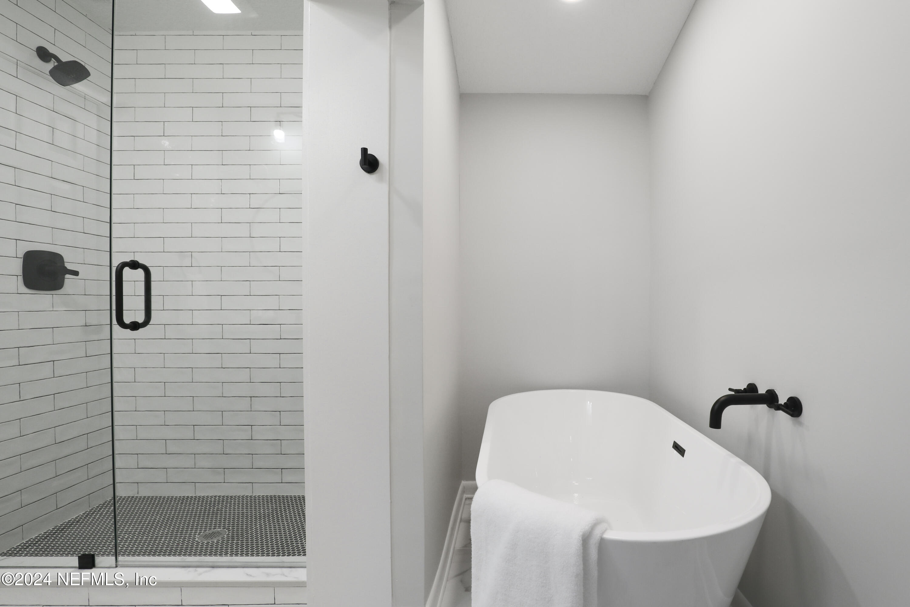 3917 Eunice Road Jacksonville, FL 32250 - Photo 28 of 71 24 Master Bathroom