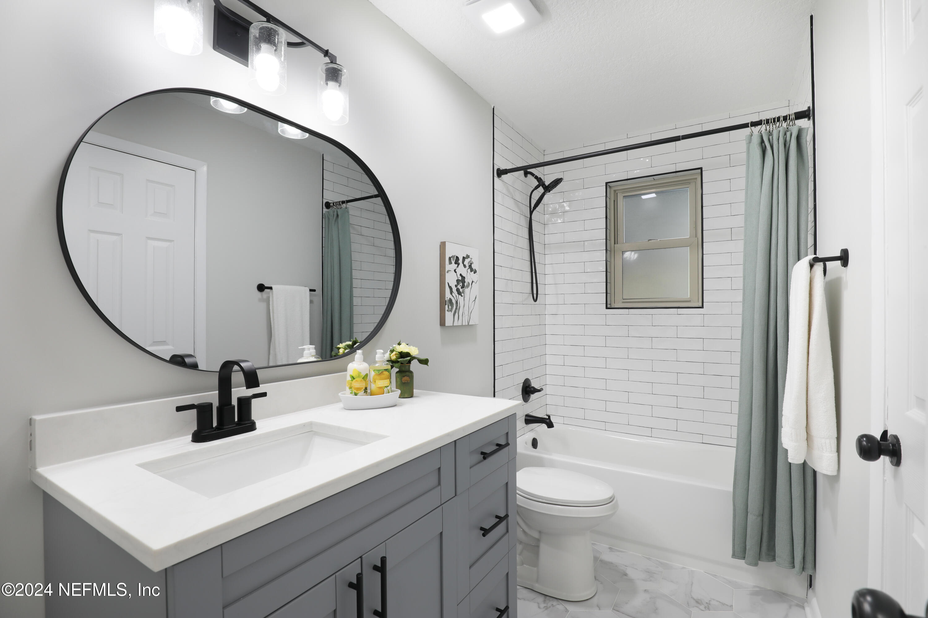 3917 Eunice Road Jacksonville, FL 32250 - Photo 31 of 71 27 Bathroom