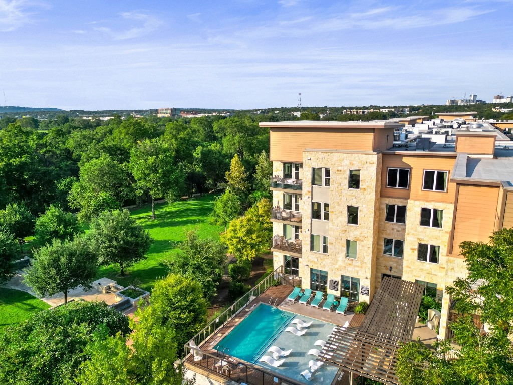 a view of building with yard