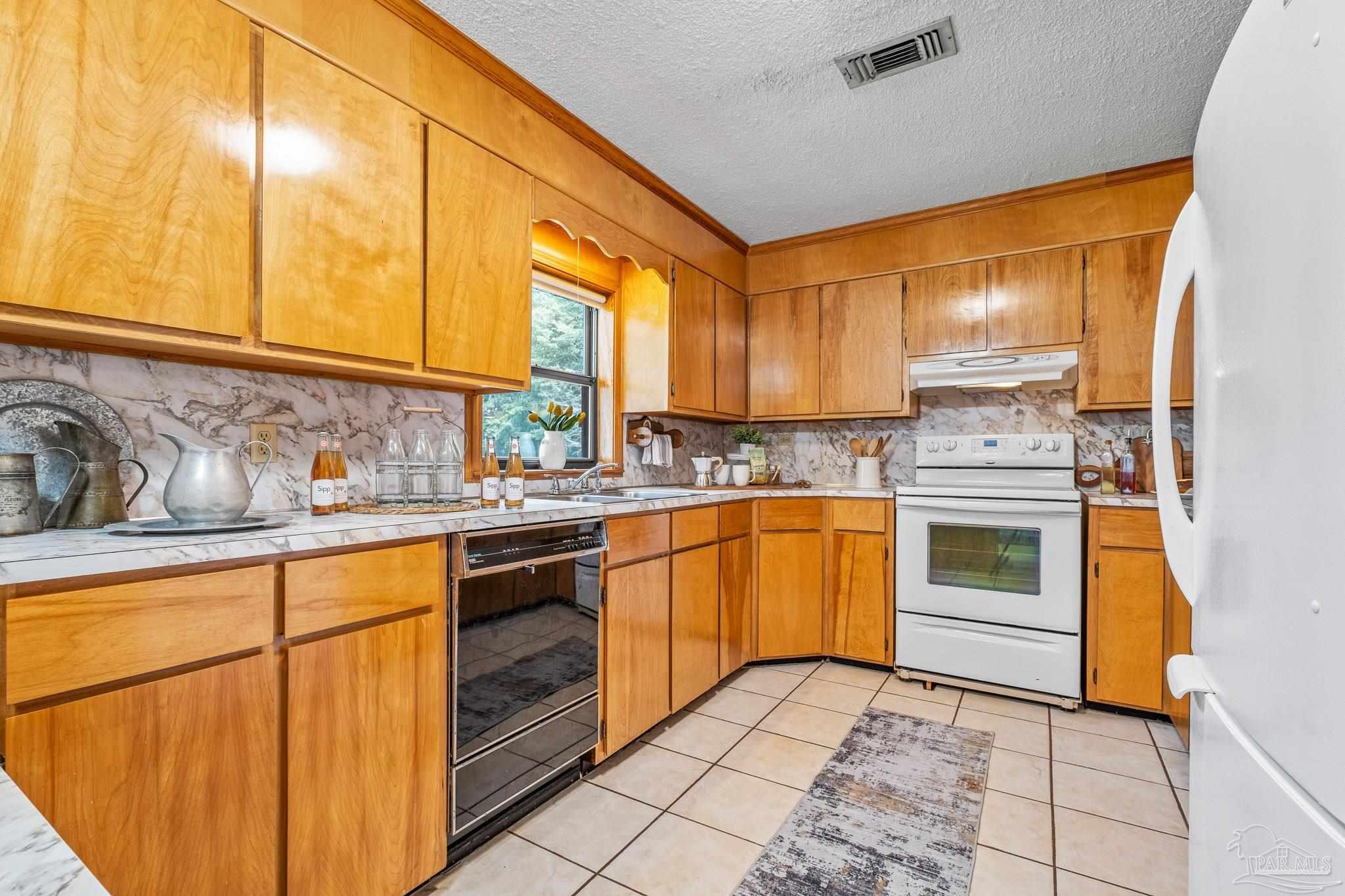 2107 Handy Road Cantonment, FL 32533 - Photo 17 of 49