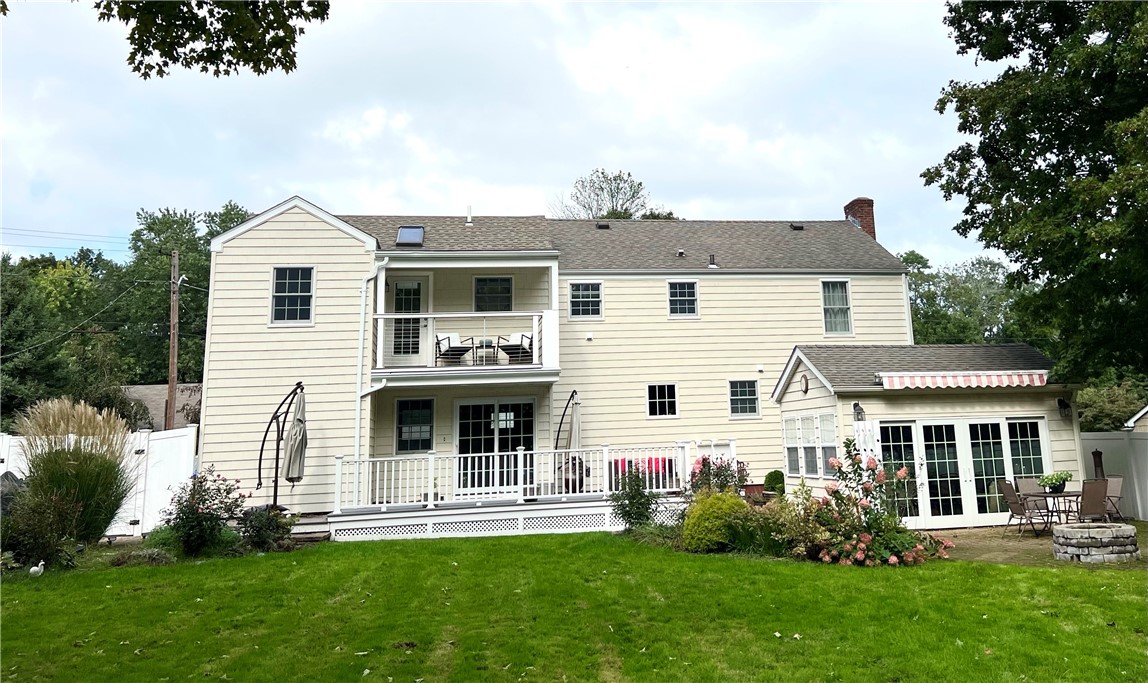 77 Merritt Road East Providence, RI 02915 - Photo 4 of 31