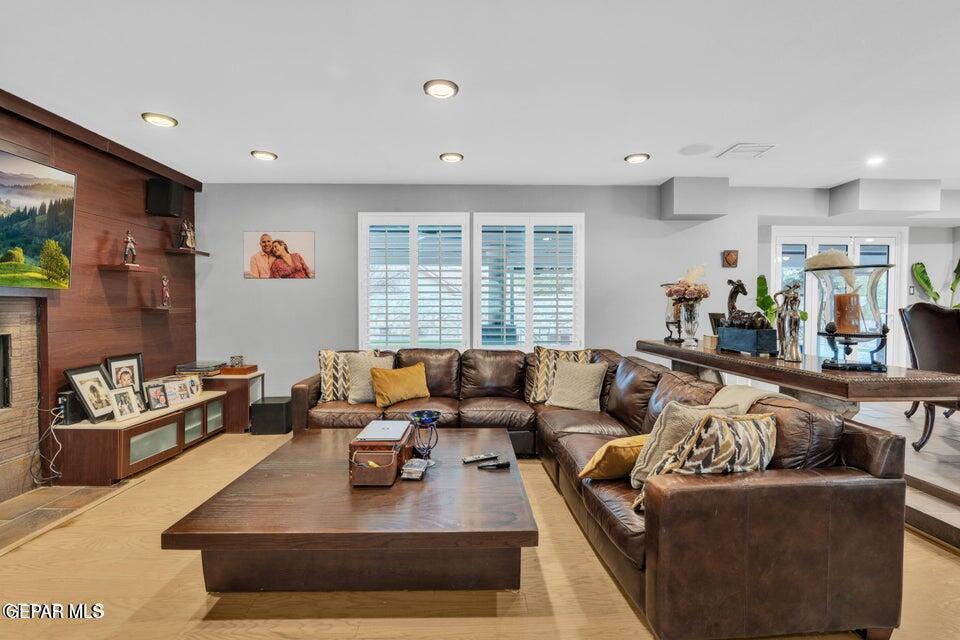 621 Rosinante Road El Paso, TX 79922 - Photo 10 of 64 R10