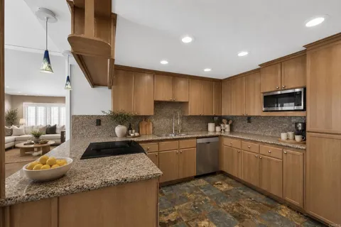 $1,629,000 | 957 Hygeia Avenue, Encinitas, CA 92024