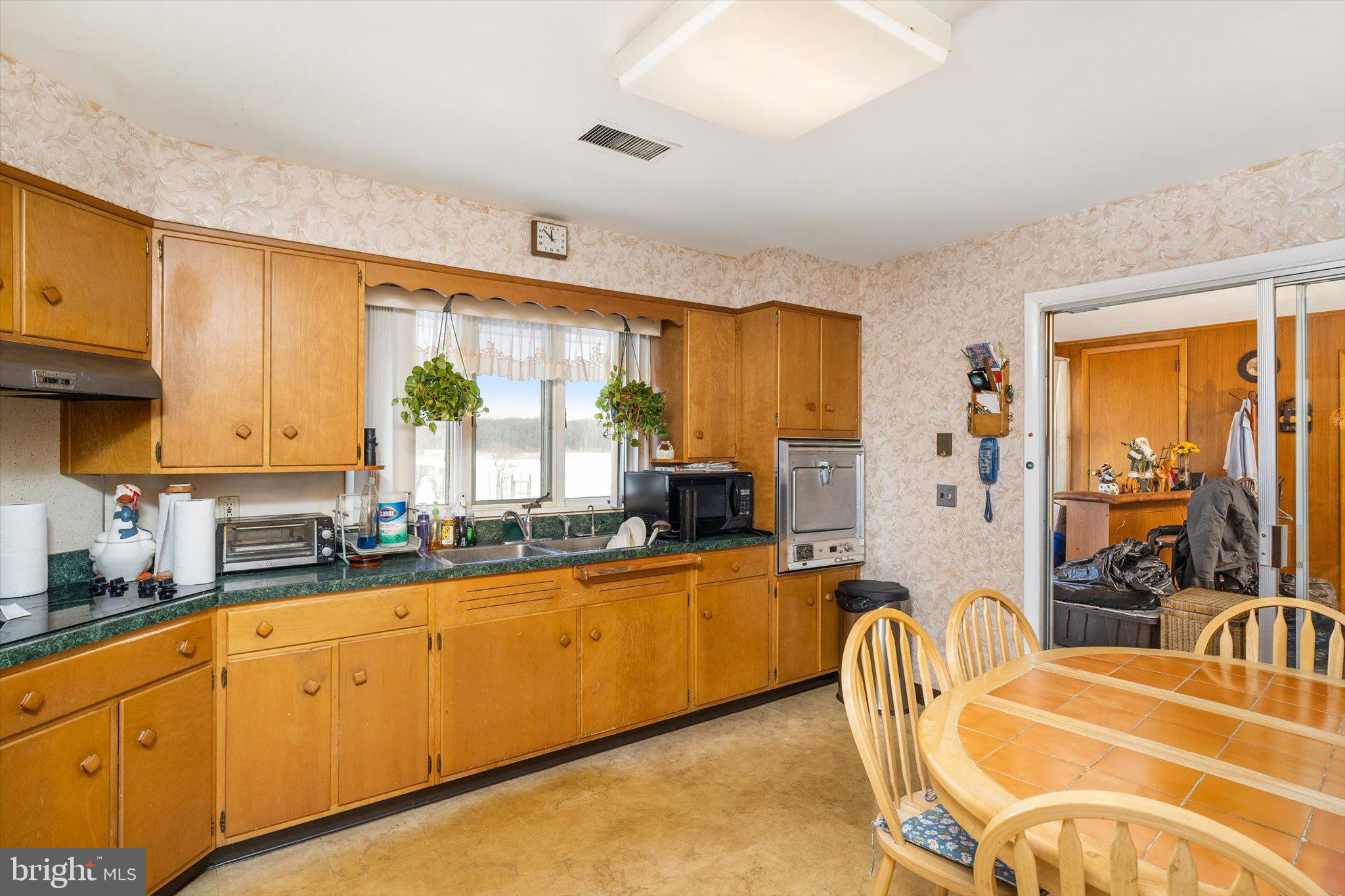 190 Robbins-edinburg Road Robbinsville, NJ 08691 - Photo 6 of 22