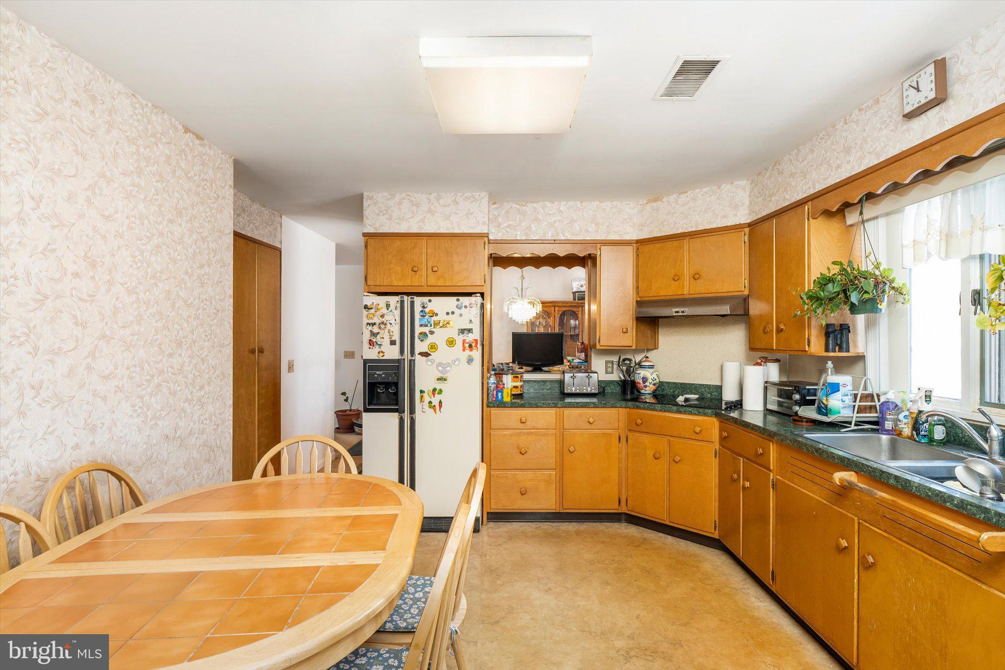 190 Robbins-edinburg Road Robbinsville, NJ 08691 - Photo 7 of 22