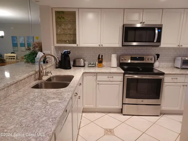 $3,400 | 1830 North Atlantic Avenue, Unit 502, Cocoa Beach, FL 32931