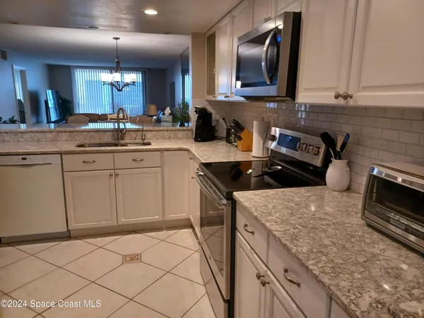 $3,400 | 1830 North Atlantic Avenue, Unit 502, Cocoa Beach, FL 32931