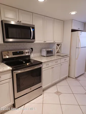 $3,400 | 1830 North Atlantic Avenue, Unit 502, Cocoa Beach, FL 32931