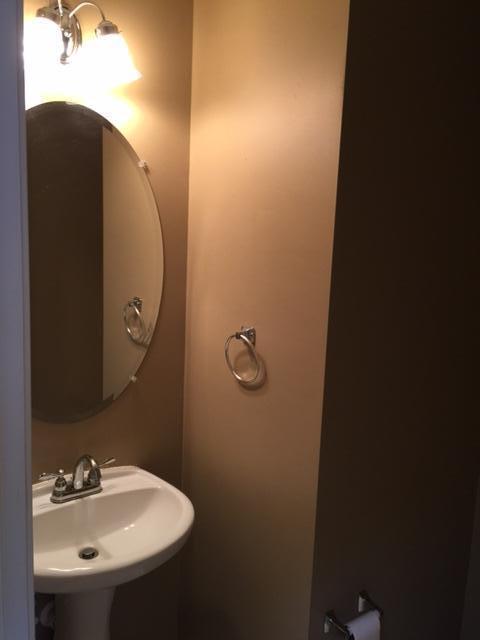 134 Decatur Drive Summerville, SC 29486 - Photo 3 of 29 Powder Room