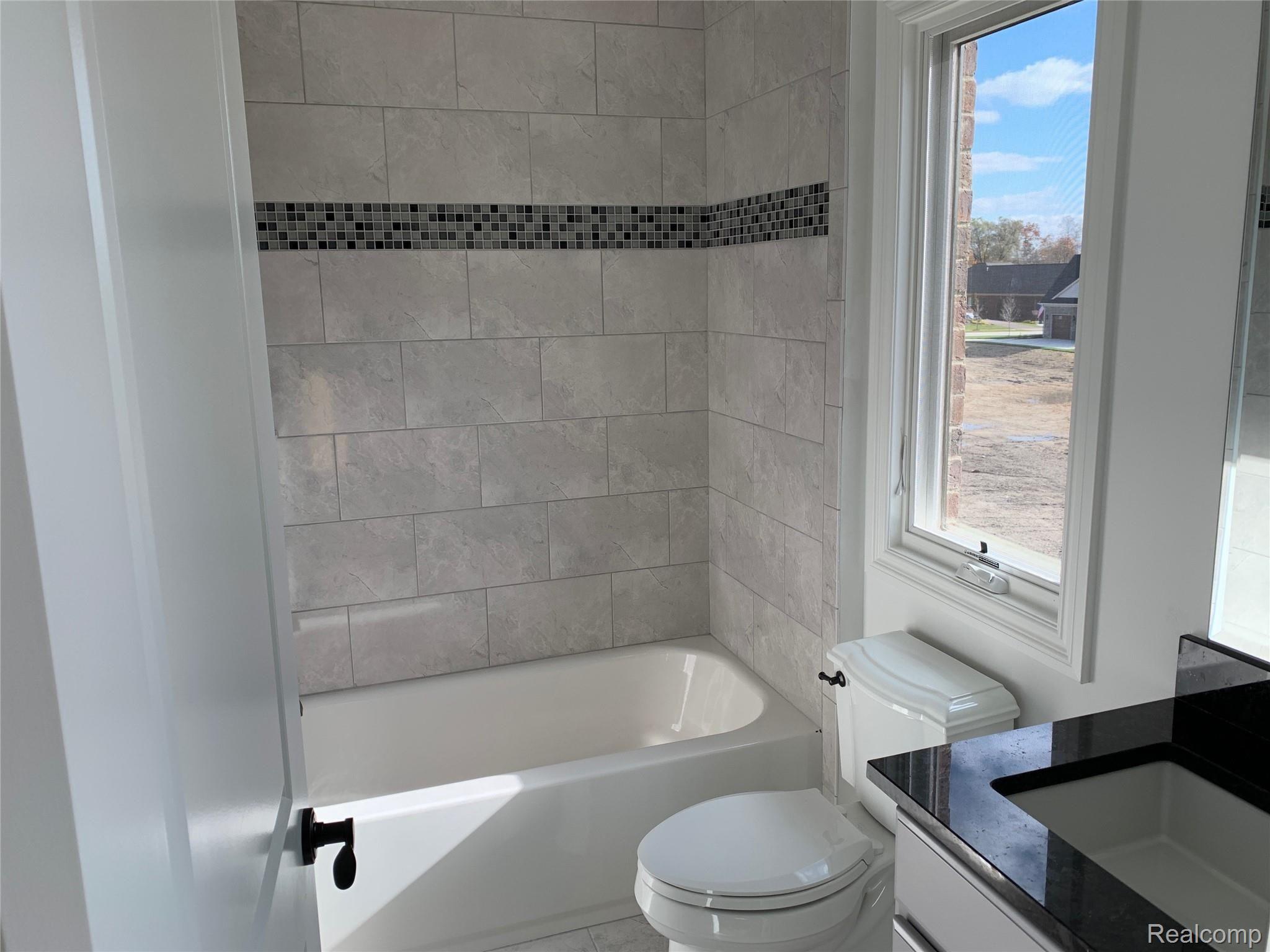 6103 Sheldon Road Rochester, MI 48306 - Photo 20 of 20 IMG_2476 (1).jpg